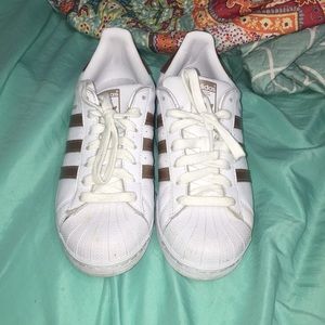 rose gold & white adidas superstars
